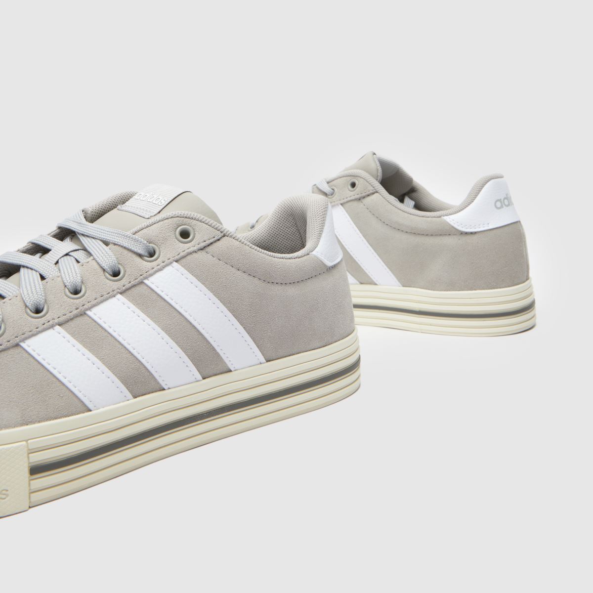 Daily 4.0 in Light Grey