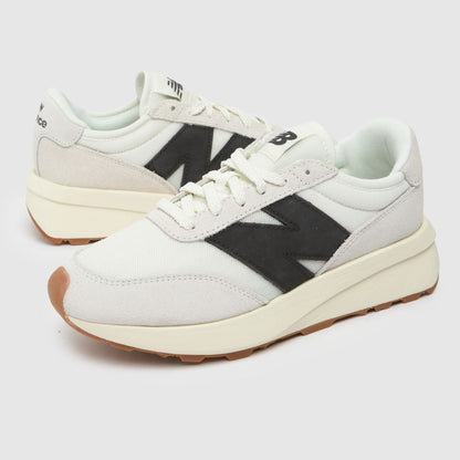 370 in White & Black