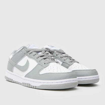 Dunk Low in Whte & Grey