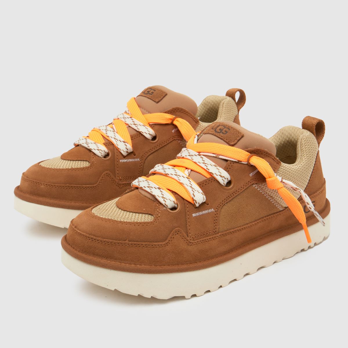 Lo Lowmel in Chestnut