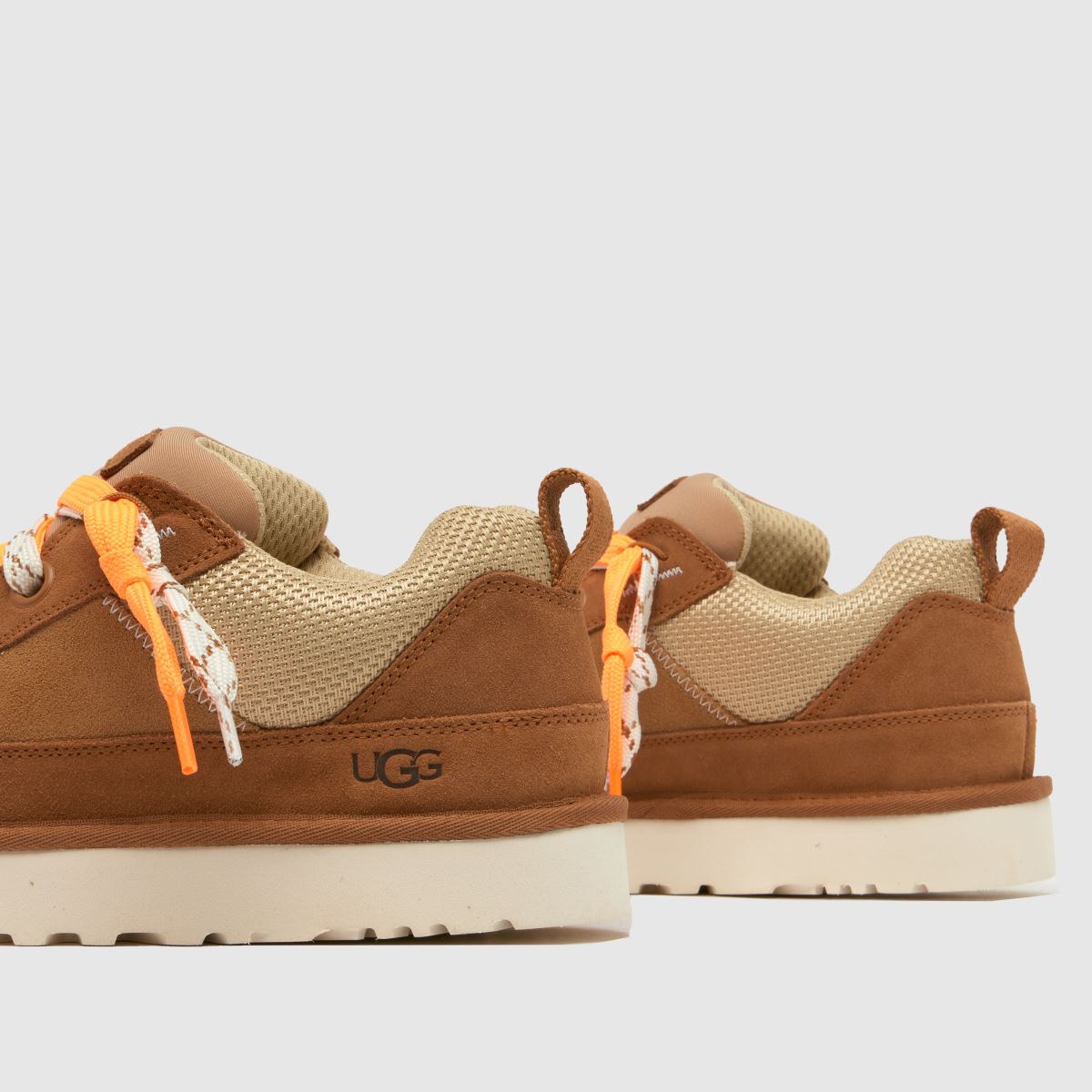 Lo Lowmel in Chestnut