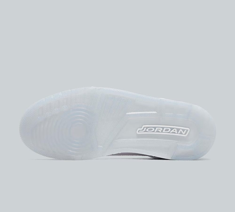 Spizike Low in White