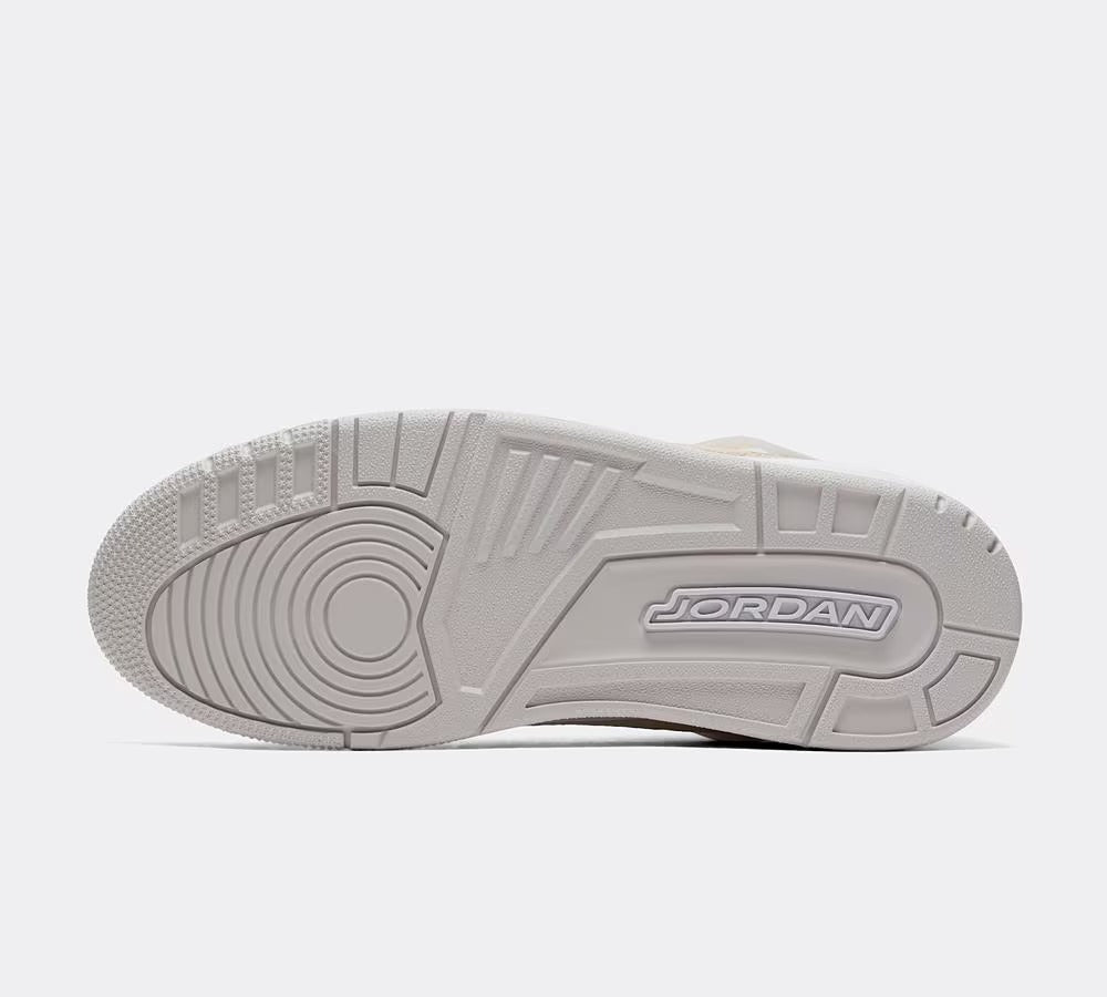 Spizike Low in Sandrift