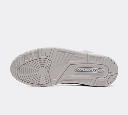 Spizike Low in Sandrift